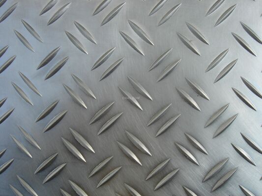 2mm 5 Bar Aluminium Checker Plate Cold Rolling Materials ISO Certification